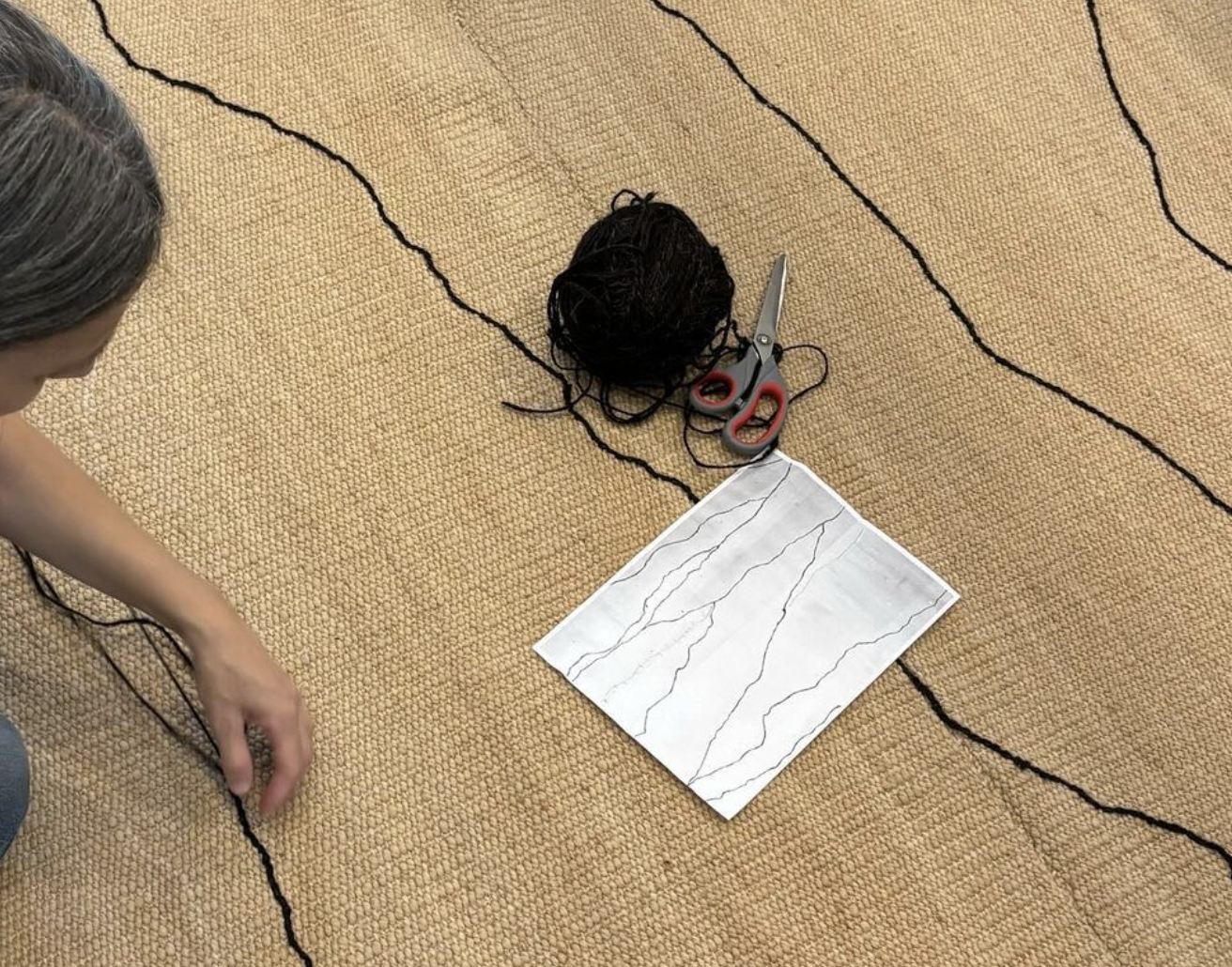 ARENAL | CEBOLLA Y BORDADO NEGRO