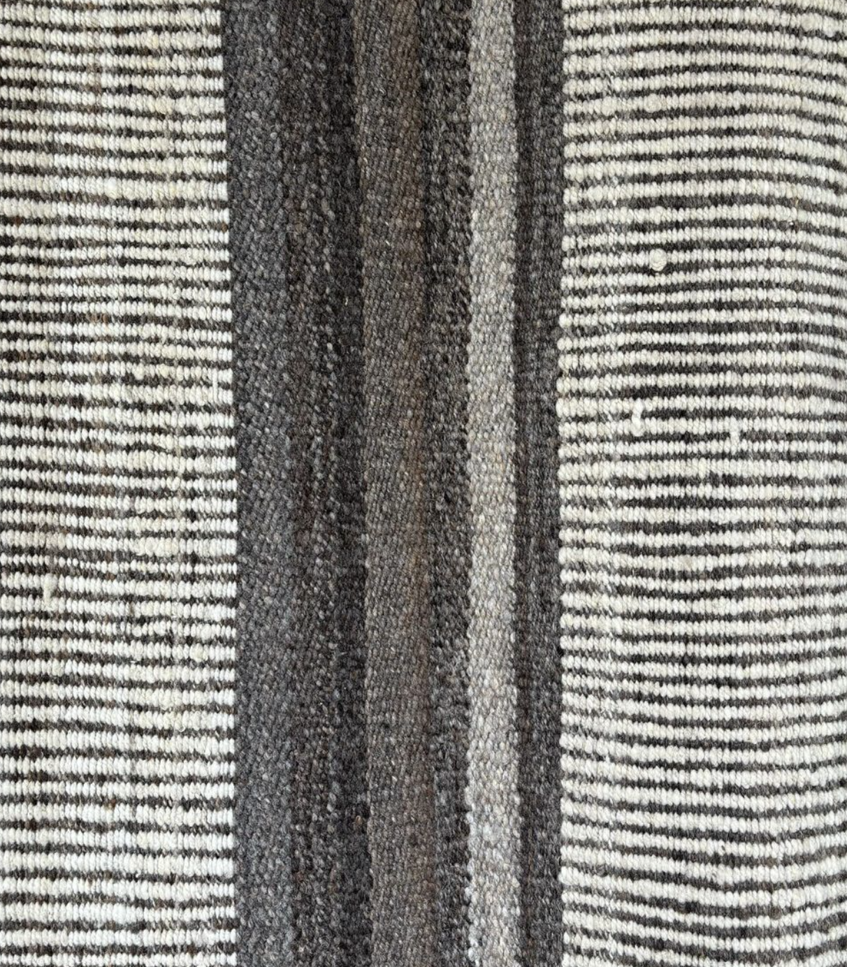 MOJÓN | GRIS Y NATURAL